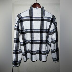 Tahari Plaid Mock Neck Sweater • Medium • Cropped Modern Knit